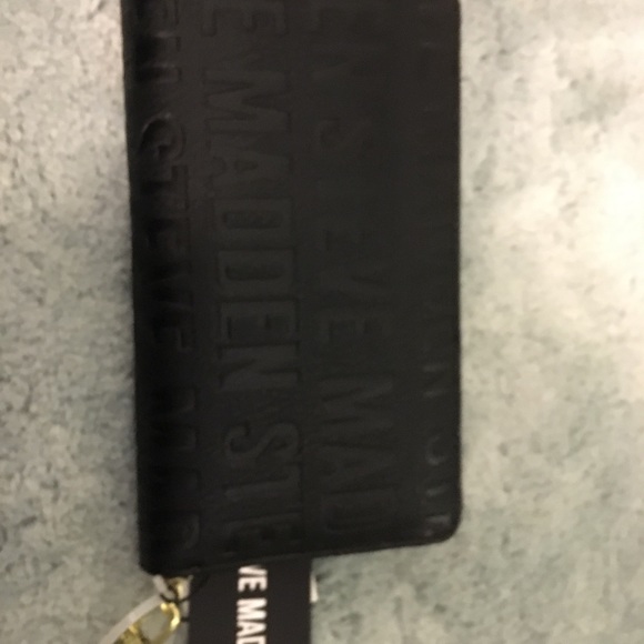 Black Steve Madden zip Around Logo Wallet - Picture 8 of 8